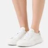 ECCO Street Tray- Sneakers Laag - White