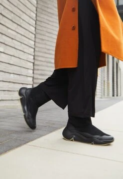 ECCO Chunky- Enkellaarsjes Met Plateauzool - Black/Black -Schoenen Verkoop d18d552a4c5b468baa4c0c6a9a7aef74