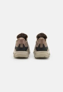 ECCO Sneakers Laag - Moon Rock/Taupe 10 ECCO Sneakers Laag - Moon Rock/Taupe -Schoenen Verkoop fcea21dc30db436d9a2d6ef1a26650d9